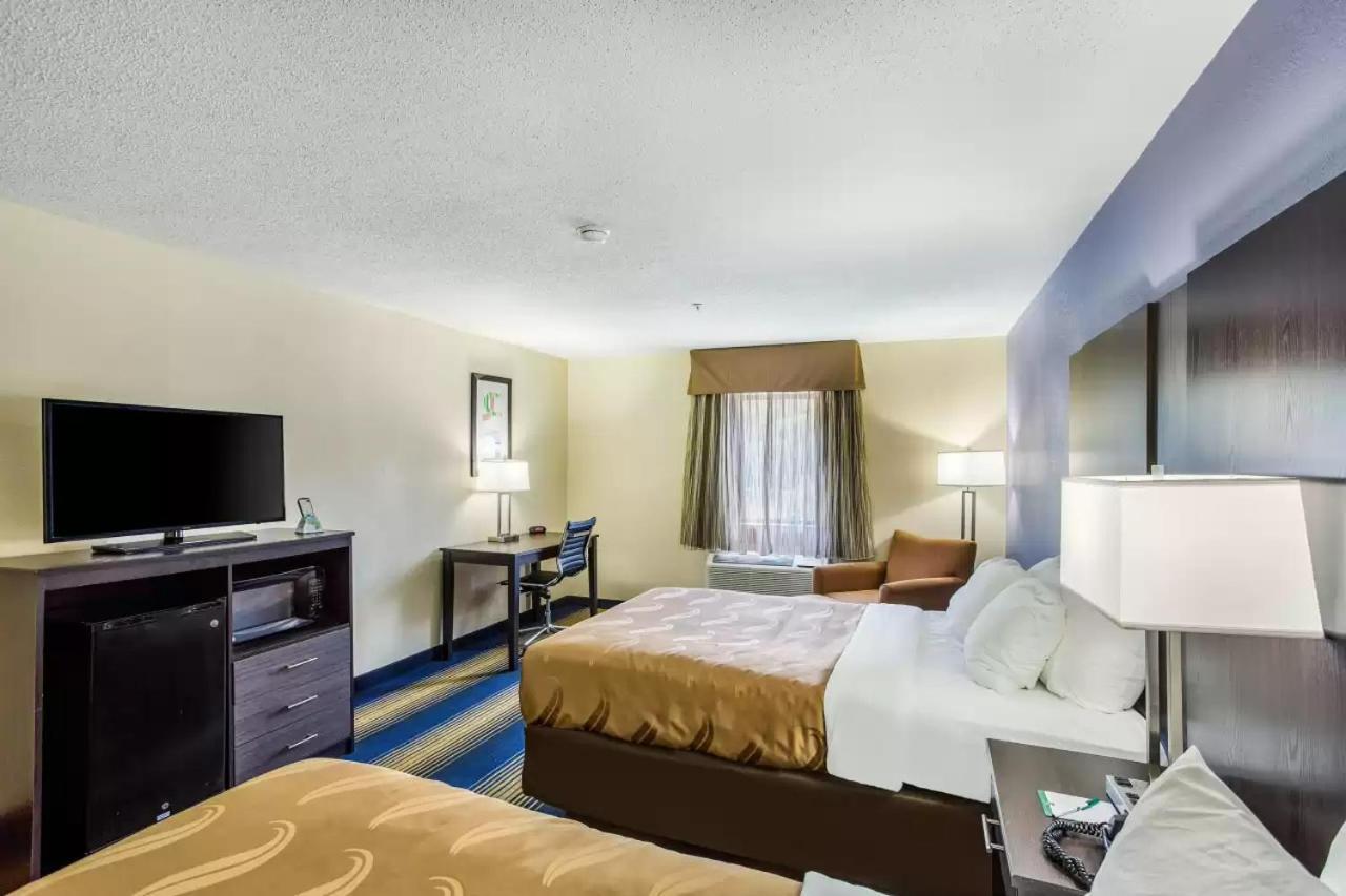 Quality Inn チャールストン エクステリア 写真