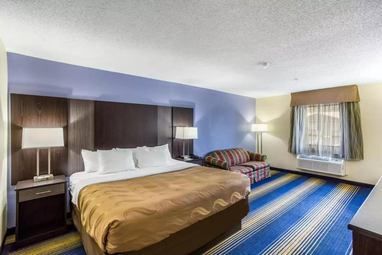 Quality Inn チャールストン エクステリア 写真
